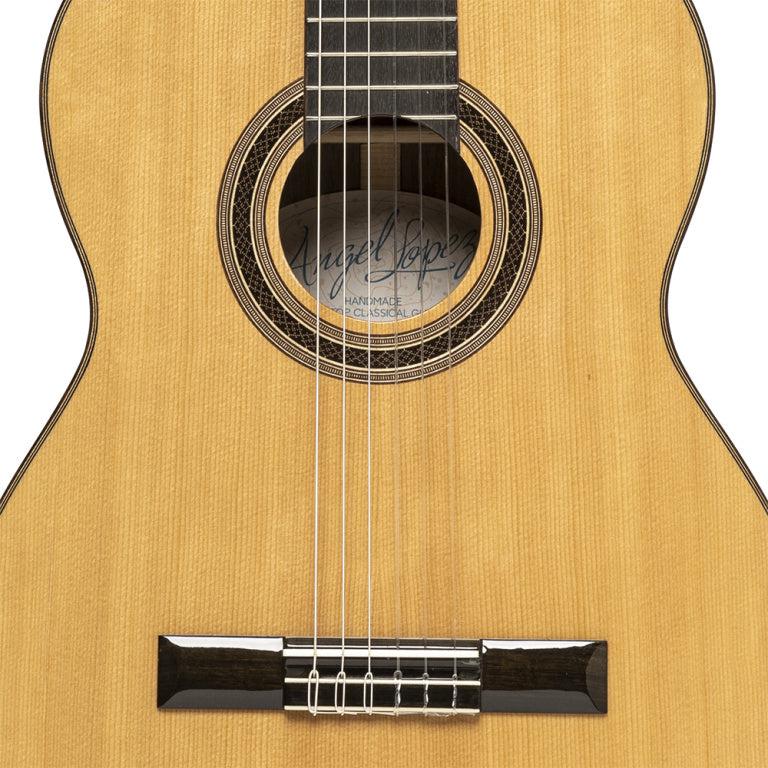 Angel Lopez Mazuelo  klassisk guitar m/massiv gran dæk og Rosewood bund og sider