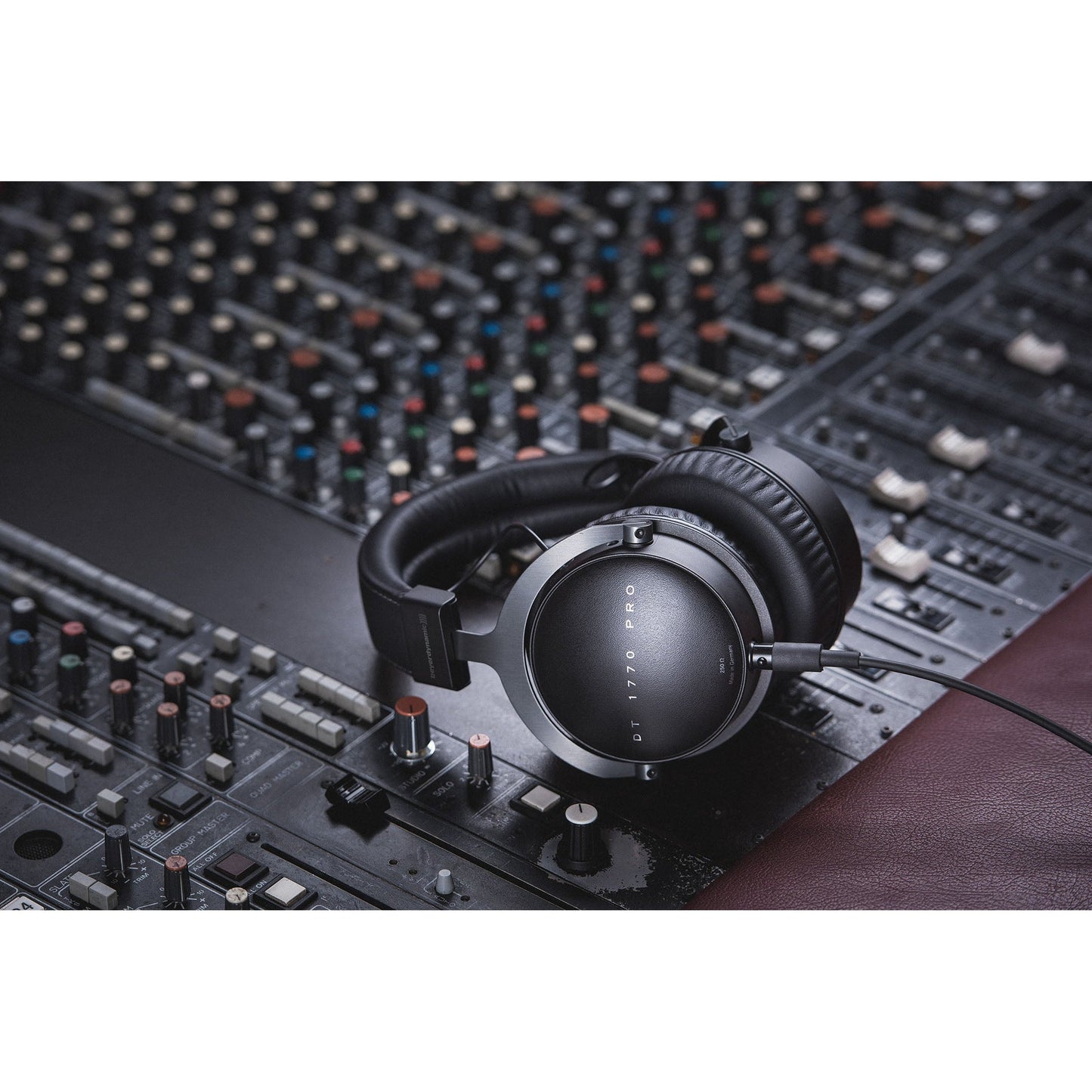 Beyerdynamic DT 1770 PRO 250 ohm - lukkede Hi-End studiokovedtelefoner med Tesla teknologi